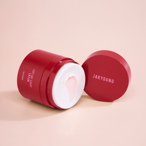 Read more about the article 홈케어로 완성하는 셀프 에스테틱